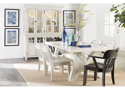 Briar Lake Dining Table Find The Perfect Style Havertys