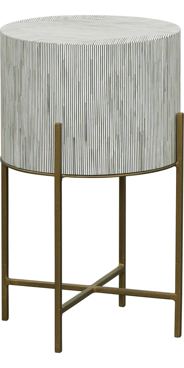 Cassandra Accent Table