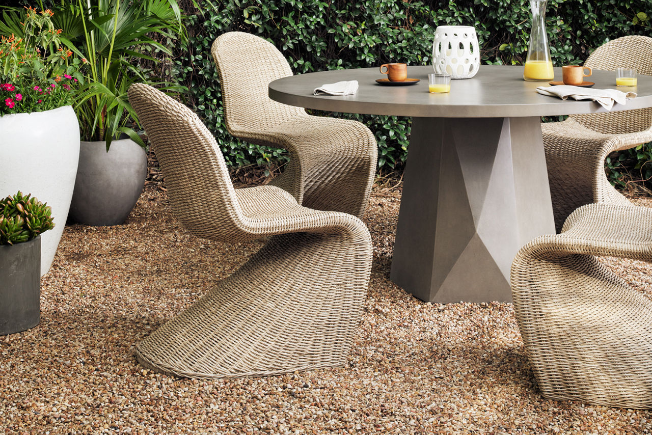 Dawn outdoor dining chair in outdoor roomscene