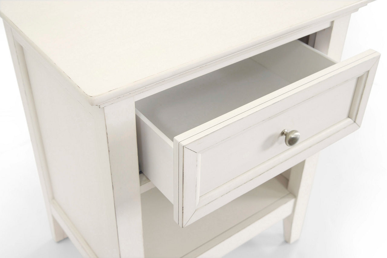 Ashebrooke Youth Nightstand