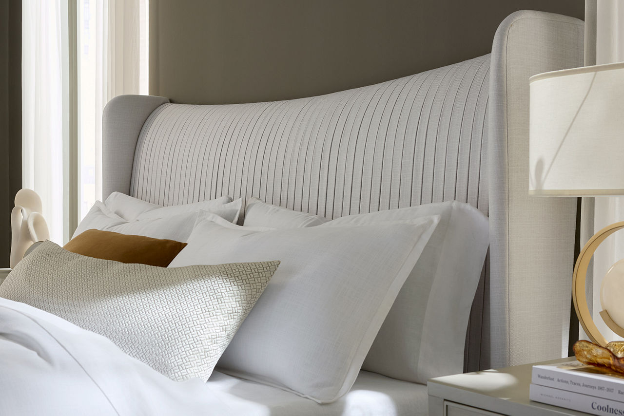 Havertys Marilyn Upholstered Bed - Thumbnail 3