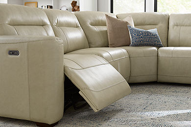 Havertys sectional with deals recliner