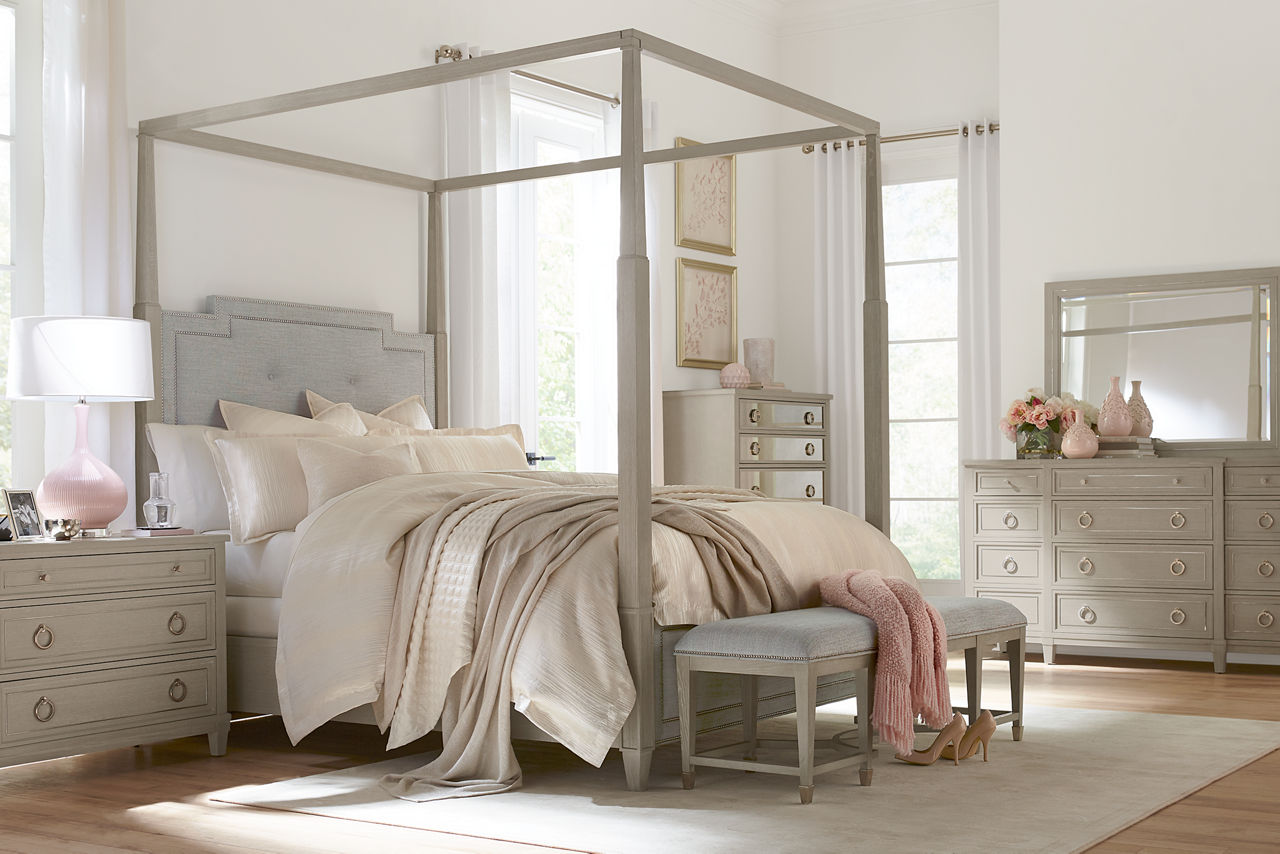 Hyde Park Bachelor Chest