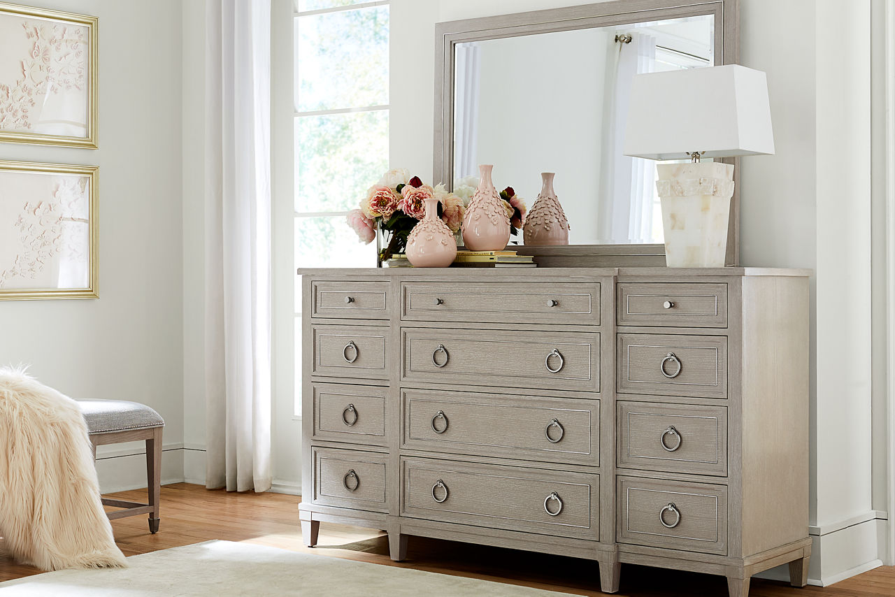 Hyde Park Dresser - Thumbnail 2