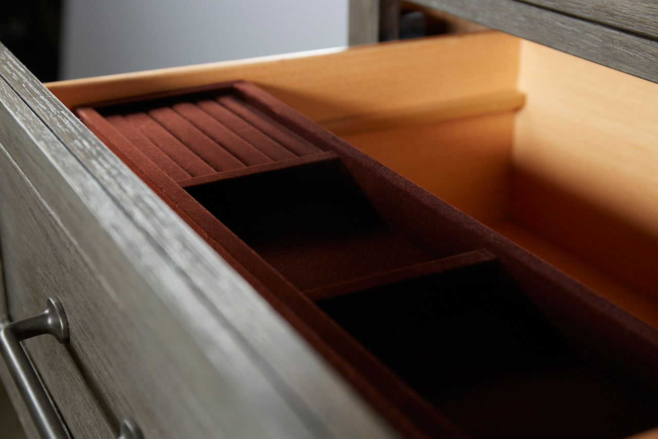 Vickery Creek Door Chest