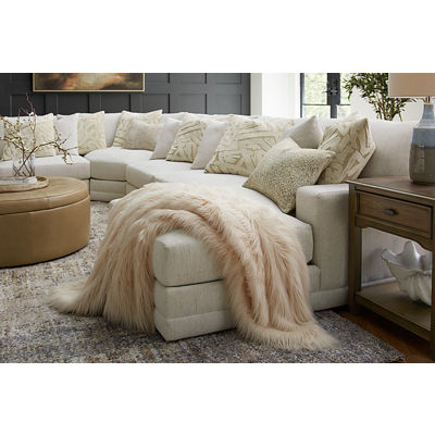 Havertys sectional outlet with recliner