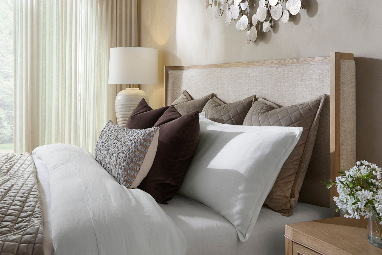Havertys Lynwood Bed - Thumbnail 3