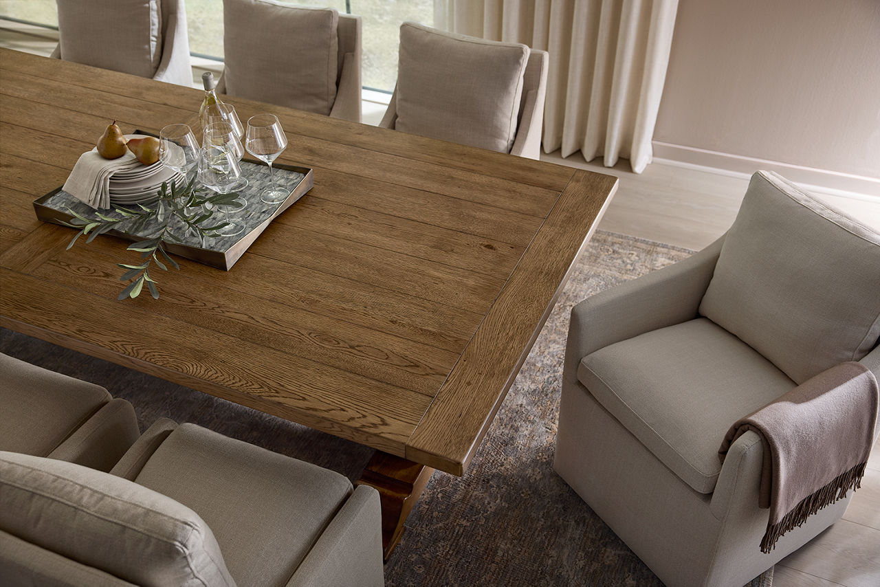 Avondale II Dining Table - Thumbnail 5